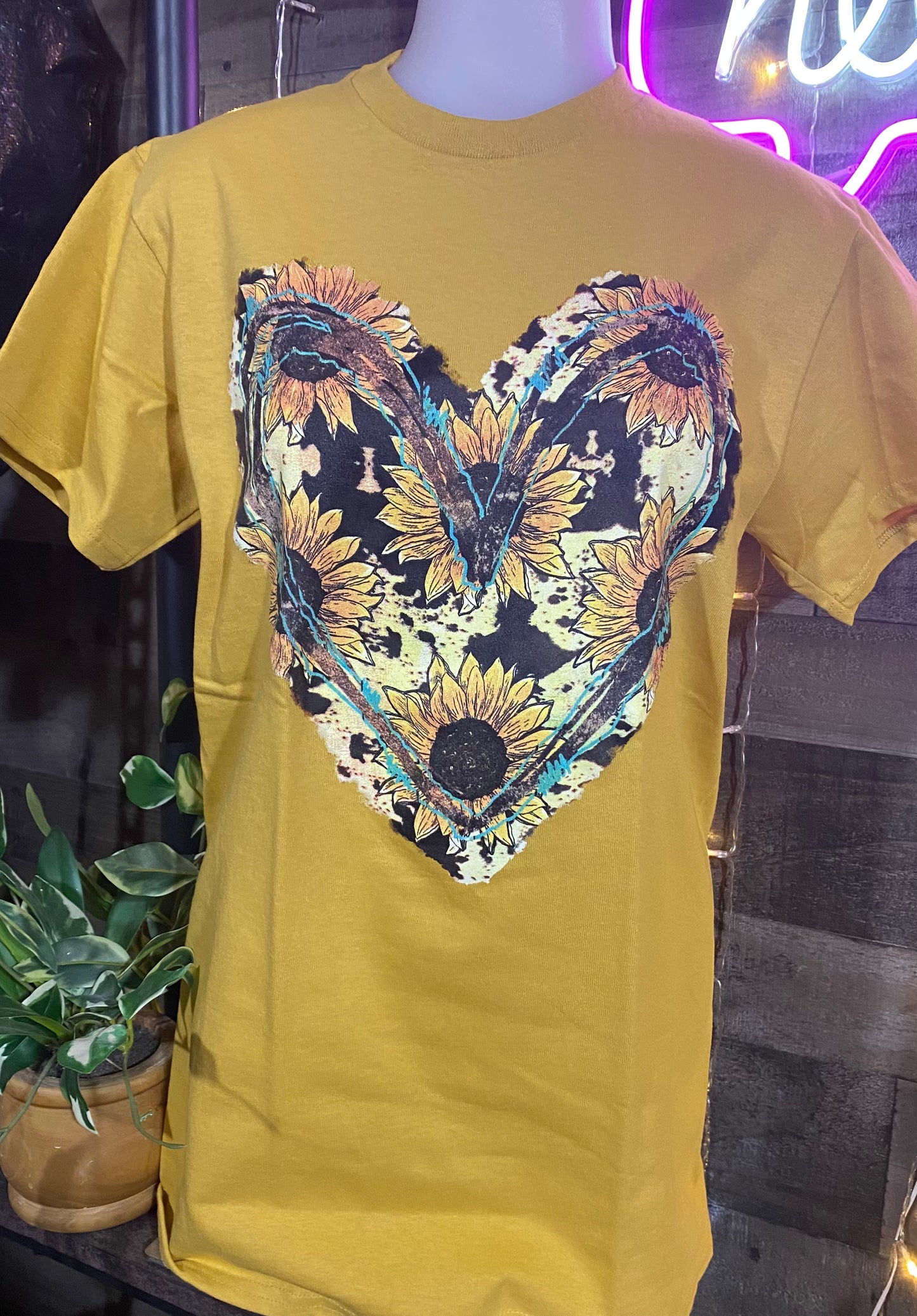 Cow & sunflower heart tee